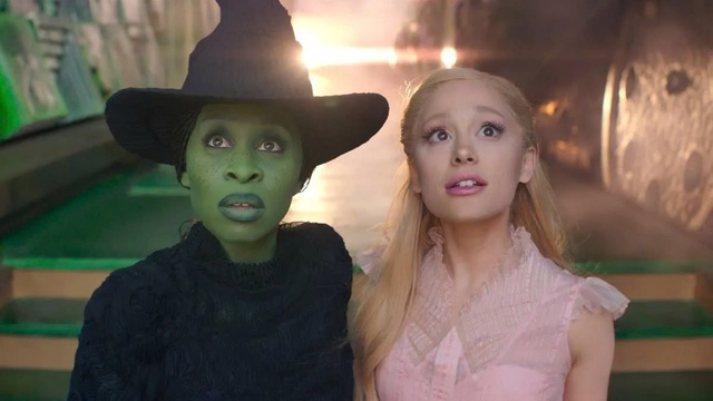 Phim 'Wicked' của Ariana Grande được giới phê bình gọi là 'kiệt tác âm nhạc'- Ảnh 2.