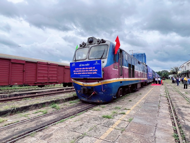 Bình Dương đang nghiên cứu triển khai các tuyến đường sắt - Ảnh: ĐỖ TRƯỜNG