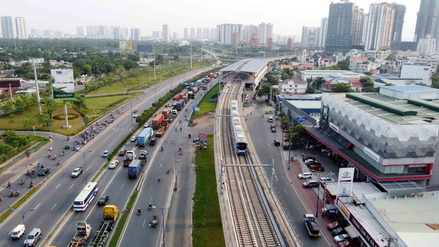 Nóng lòng chờ ngày đi metro TP.HCM- Ảnh 1.