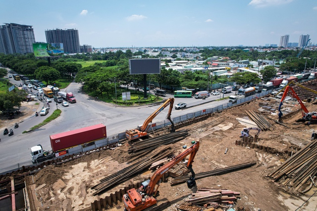 Chủ tịch TP.HCM: 'Không lý do ngoại lệ' trong đầu tư công- Ảnh 1.