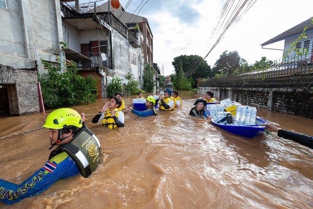 Lũ lụt tàn phá dữ dội thành phố du lịch Chiang Mai- Ảnh 3.