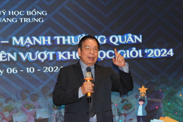 'Học bổng Quang Trung giúp em có thêm sức mạnh, vượt qua khó khăn'- Ảnh 4.