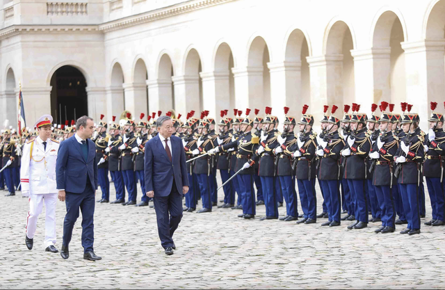 Lễ đón chính thức Tổng Bí thư, Chủ tịch nước Tô Lâm tại Điện Invalides- Ảnh 3.