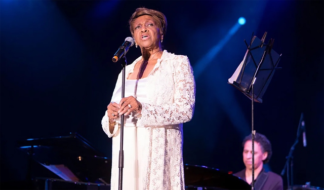 Ca sĩ Cissy Houston, mẹ Whitney Houston qua đời- Ảnh 1.