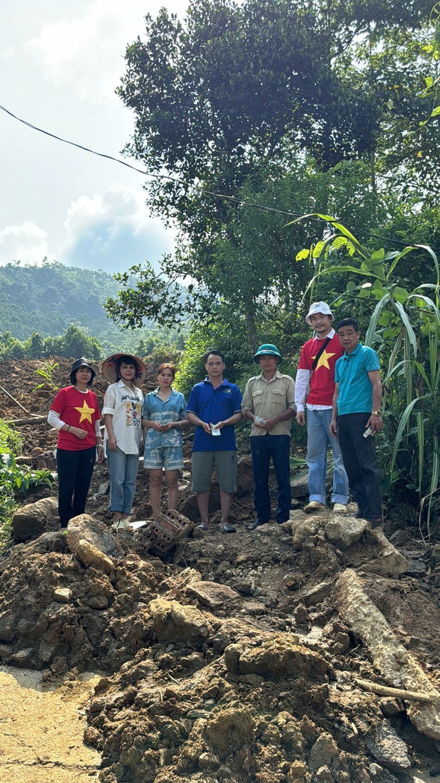 Diễn viên Luân Nguyễn cùng vợ Nguyễn Bảo Châu hỗ trợ bà con bị ảnh hưởng bão Yagi- Ảnh 3.