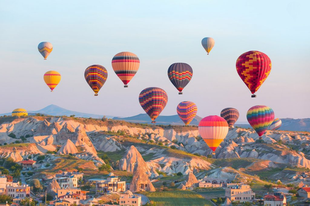 Khám phá Cappadocia - vùng đất kỳ diệu và thơ mộng tại Thổ Nhĩ Kỳ- Ảnh 1.