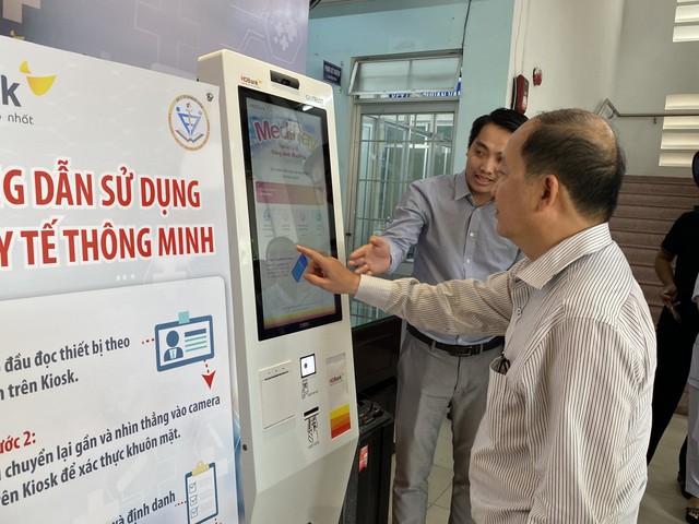 HDBank tặng 2  kiosk y tế thông minh cho Bệnh viện Y học cổ truyền Khánh Hòa- Ảnh 2.