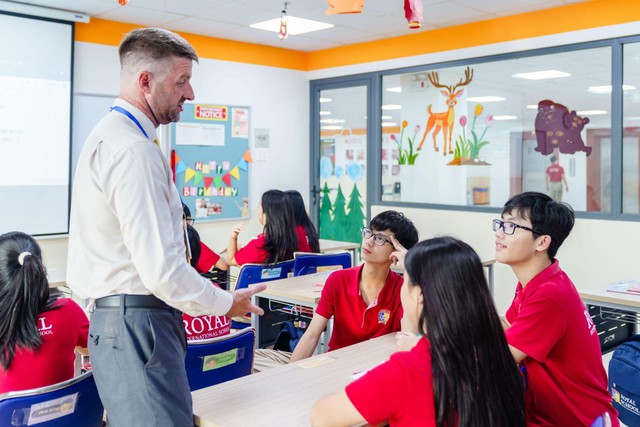 Học sinh Royal School nhận 'chìa khóa vàng' mở cửa tương lai- Ảnh 1.