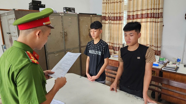 Đà Nẵng: Khởi tố 13 bị can ngông cuồng ‘gặp đâu chém đó’- Ảnh 2. Đà Nẵng: Khởi tố 13 bị can ngông cuồng ‘gặp đâu chém đó’- Ảnh 2.