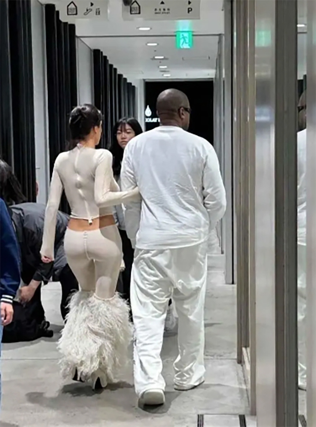 Kanye West và vợ Bianca Censori dập tắt tin đồn ly hôn- Ảnh 2.