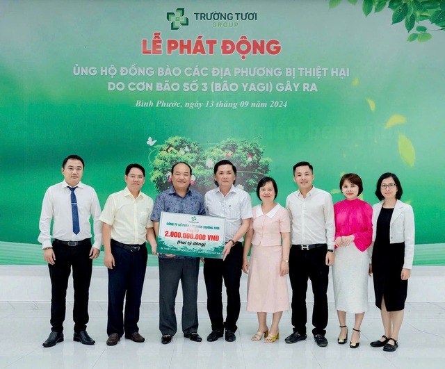 Gần đây nhất, Tập đoàn Trường Tươi đóng góp ủng hộ cho đồng bào miền Bắc bị ảnh hưởng của bão lũ Ảnh: - P.B