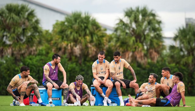 Siêu bão Milton khiến Messi và đội tuyển Argentina chưa thể rời Miami- Ảnh 3.