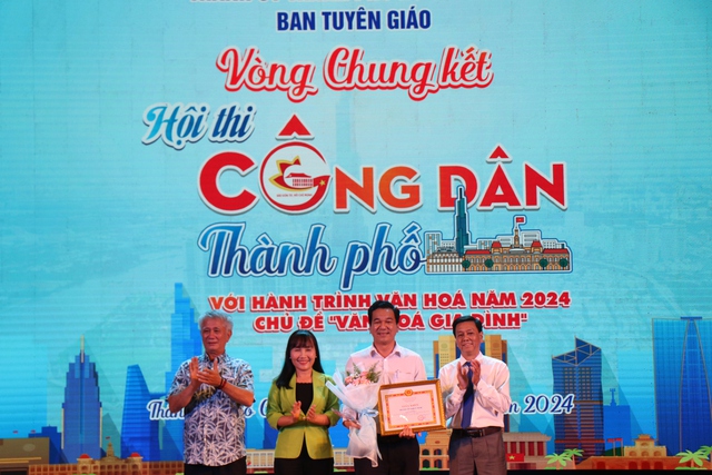 Xây dựng gia đình văn minh tạo nền tảng cộng đồng hạnh phúc- Ảnh 1.