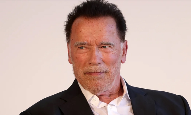 Arnold Schwarzenegger, Scarlett Johansson kêu gọi ủng hộ bà Kamala Harris làm tổng thống- Ảnh 2.