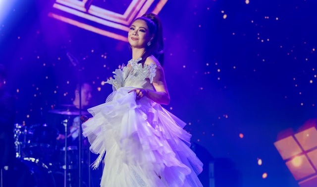 Thanh Thảo hội ngộ Quang Dũng trong liveshow kỷ niệm 30 năm ca hát- Ảnh 1. Thanh Thảo hội ngộ Quang Dũng trong liveshow kỷ niệm 30 năm ca hát- Ảnh 1.