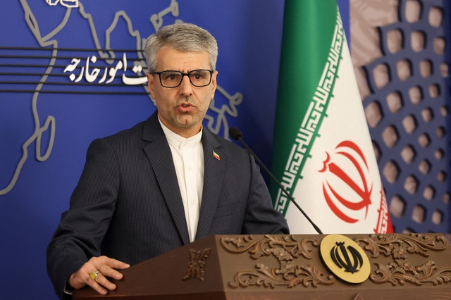 Iran kêu gọi cấm vận Israel sau cáo buộc tấn công chết người ở Syria- Ảnh 1.
