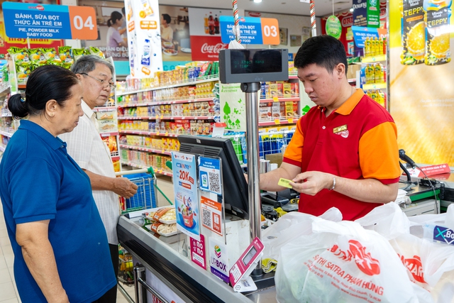 Các"siêu ứng dụng" ví điện tử đã và đang gia tăng tiện ích cho khách hàng mua sắm tại hệ thống bán lẻ SATRA