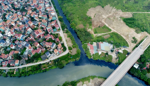 'Đầu độc' sông Bắc Hưng Hải, 155 trường hợp bị xử phạt hơn 6,7 tỉ đồng- Ảnh 1.