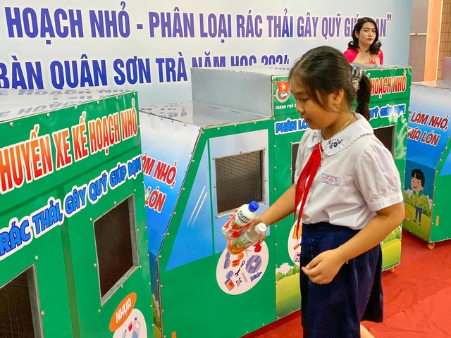 Chuyến xe kế hoạch nhỏ 'chở' yêu thương đến học sinh khó khăn- Ảnh 5.