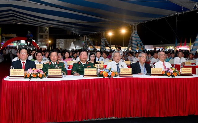 An Giang long trọng kỷ niệm 200 năm hoàn thành kênh Vĩnh Tế- Ảnh 2.