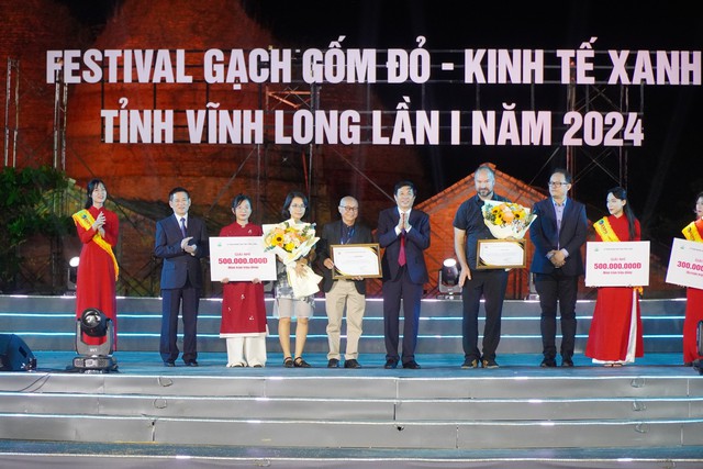 Phó thủ tướng Hồ Đức Phớc dự khai mạc Festival gốm đỏ - Kinh tế xanh- Ảnh 5.