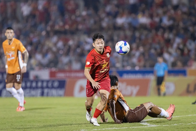 Lịch thi đấu V-League hôm nay: HAGL cơ hội lớn vào tốp 5, Tiến Linh chiến 'tường thép' - Ảnh 2.