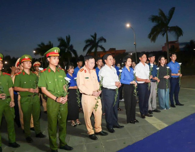 Đà Nẵng phát động chiến dịch 'Hãy đi chậm lại vì tương lai của trẻ thơ'- Ảnh 2.