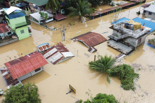 7 người thiệt mạng do lở đất khi siêu bão Man-yi tấn công Philippines- Ảnh 1.