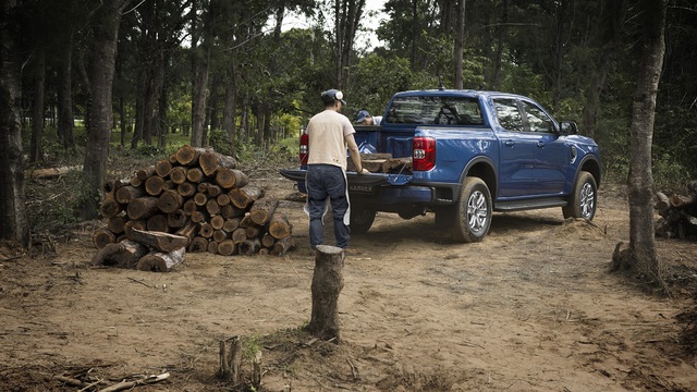 Ford Ranger thống lĩnh phân khúc bán tải nhờ vừa hợp gu vừa thực dụng- Ảnh 2.