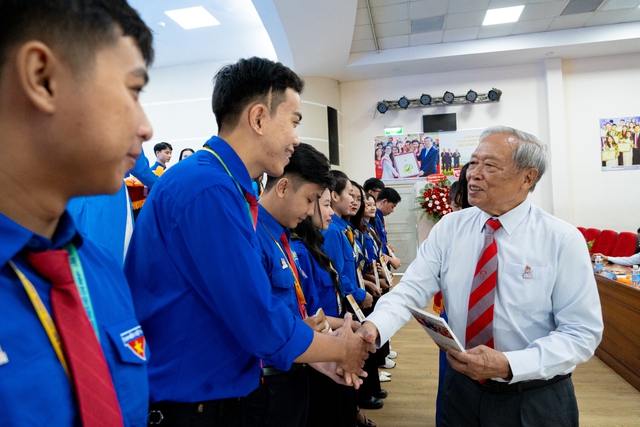 Sinh viên phải không ngừng học tập và hoàn thiện mình, thầy Kiều Tuân nhấn mạnh