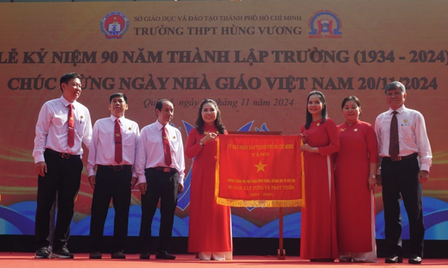 90 năm ngày thành lập ngôi trường mang tên Quốc tổ Hùng Vương- Ảnh 2.