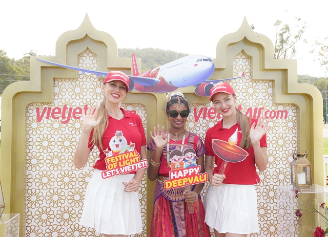 Đón lễ hội Diwali cùng Vietjet: Niềm vui ngập tràn, nhận quà ý nghĩa- Ảnh 1.