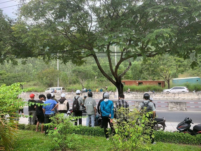 Nha Trang: Phát hiện thi thể trong tư thế treo cổ đang phân hủy mạnh- Ảnh 1.