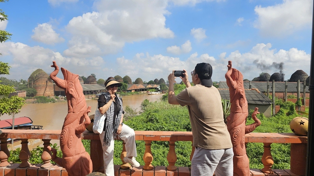 Để ‘vương quốc’ gạch gốm Mang Thít trở thành điểm đến trên bản đồ du lịch- Ảnh 5.