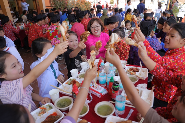 20.11 CHIN-SU lên vùng cao tiếp sức học trò, tiếp lửa thầy cô- Ảnh 5.