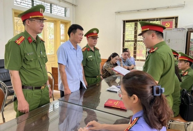 Khởi tố cán bộ địa chính xã ở Hà Giang gây thiệt hại tiền tỉ- Ảnh 2.