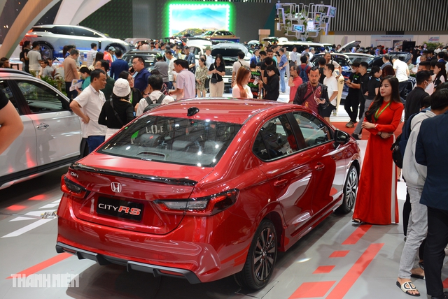 Xe sedan hạng B ồ ạt 'đại hạ giá', nhiều mẫu chỉ còn dưới 400 triệu đồng - Ảnh 1.