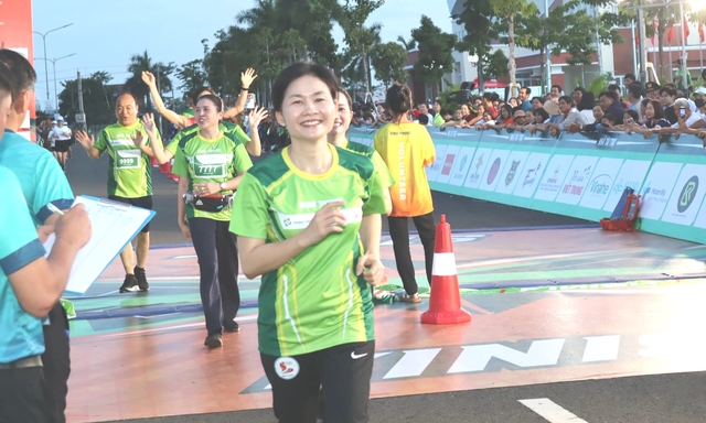 Bí thư Tỉnh ủy Bình Phước chạy hưởng ứng giải marathon quy mô lớn- Ảnh 3.