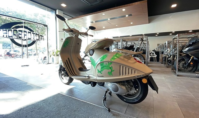 Piaggio Vespa 946 bản Rồng tại Việt Nam hết 'ngáo giá'- Ảnh 2.