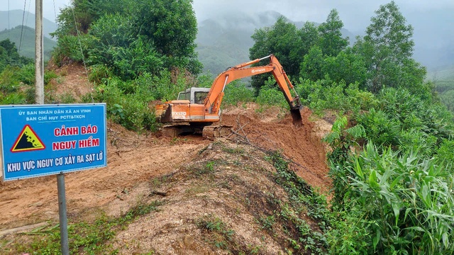 Sạt lở, ngập lụt nghiêm trọng ở huyện miền núi tỉnh Bình Định- Ảnh 6.