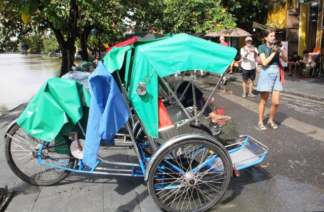 Sang nhượng suất xích lô, chèo ghe giá hàng trăm triệu: Lãnh đạo TP.Hội An nói gì?- Ảnh 2.