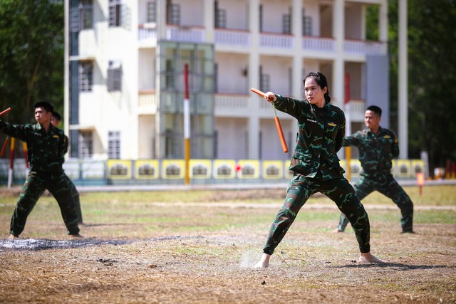 Bộ đội đặc công: Nữ chiến sĩ đặc công- Ảnh 2.