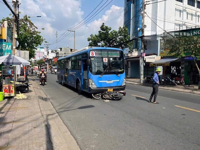 Đừng để xe buýt trở thành nỗi ám ảnh- Ảnh 1.