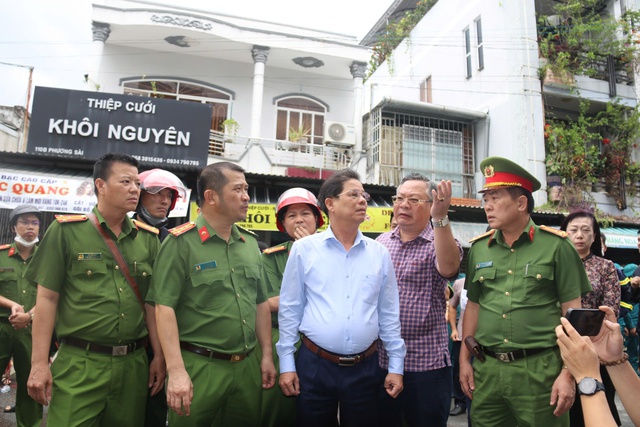 Sau vụ cháy nhà làm 4 người tử vong, Chủ tịch tỉnh Khánh Hòa yêu cầu 'rà soát ngay'- Ảnh 1.