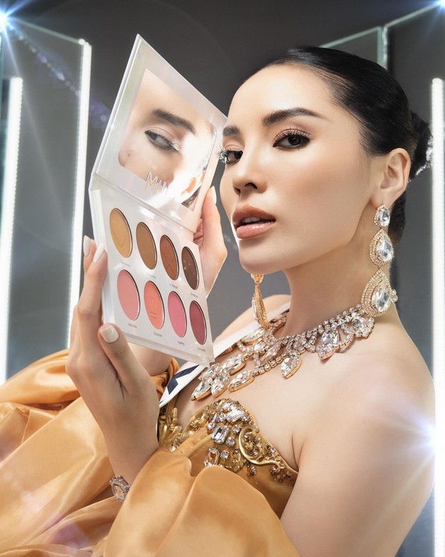 Hoa hậu Kỳ Duyên khoe sắc quyến rũ trên trang Miss Universe- Ảnh 2.