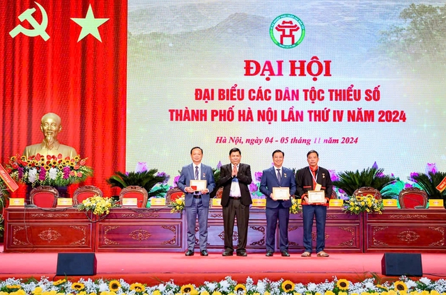 Chủ tịch Hà Nội: Công tác dân tộc thiểu số thành phố phải đi đầu toàn quốc- Ảnh 3.