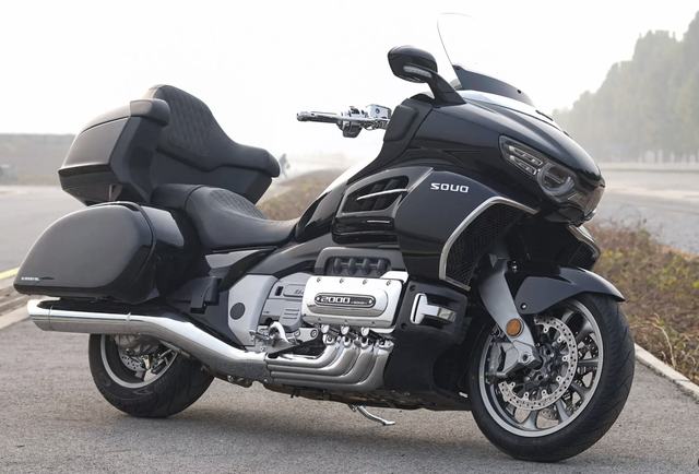 Hãng ô tô Trung Quốc sản xuất mô tô 152 mã lực, cạnh tranh Honda Goldwing- Ảnh 1.