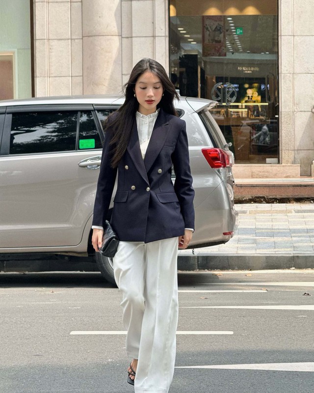 Giữ ấm nhưng vẫn thanh lịch với áo khoác blazer- Ảnh 3.