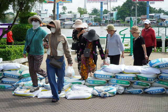 Bến Ninh Kiều mất điểm vì cách chống ngập 'chữa cháy' của Cần Thơ- Ảnh 6.