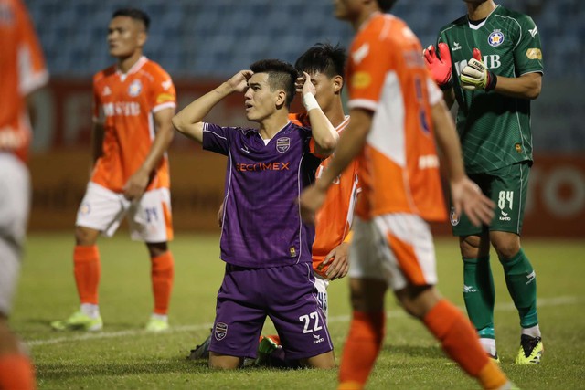 Bảng xếp hạng vòng 7 V-League: HAGL tạm độc chiếm ngôi đầu, CLB Bình Dương bị níu chân- Ảnh 2.